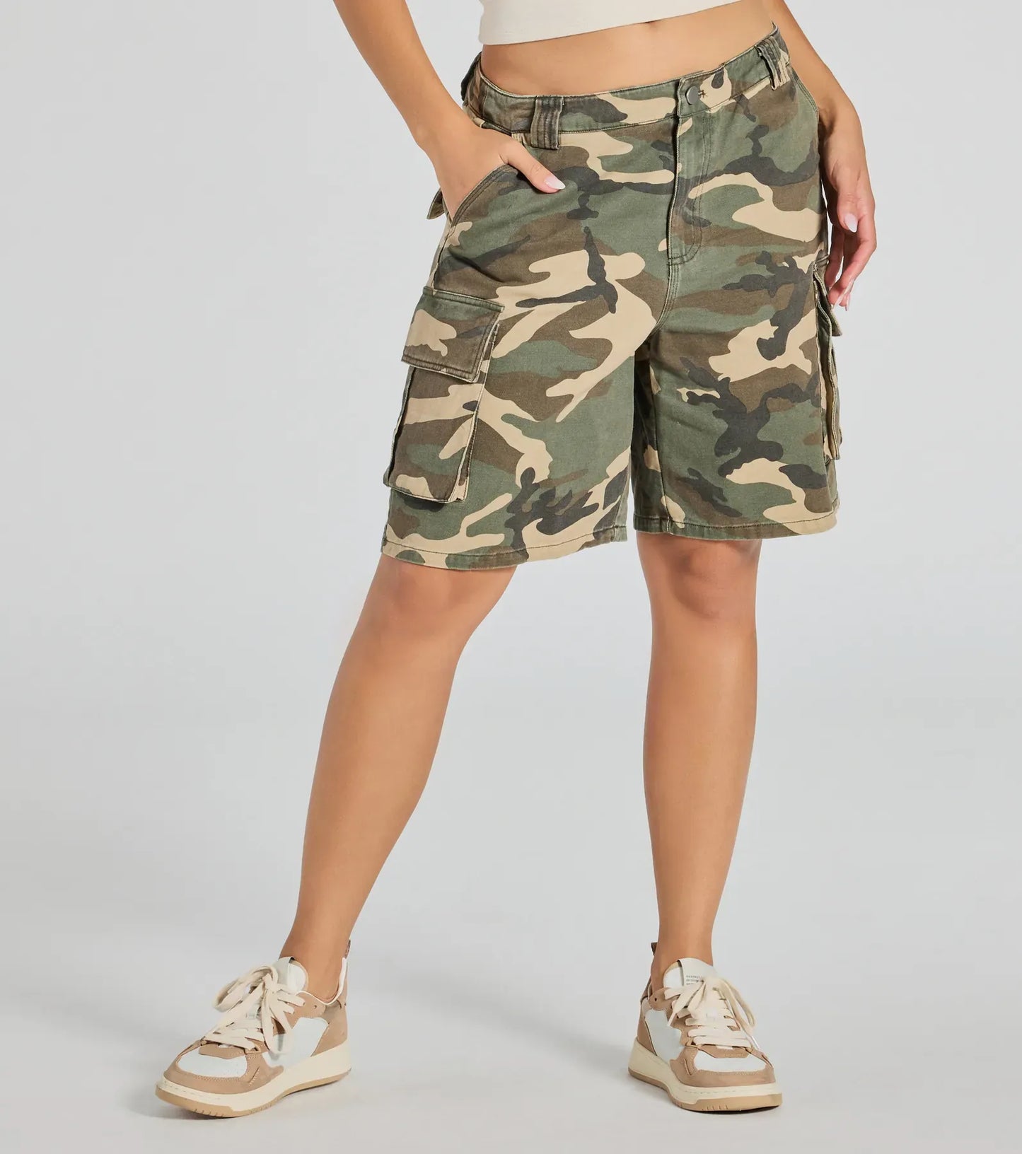 Bathilde | Mid-Rise Camo Cargo Shorts