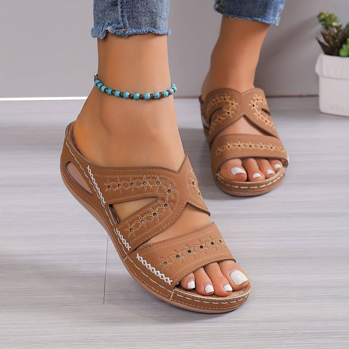 Domenica | Wide Heel Sandals