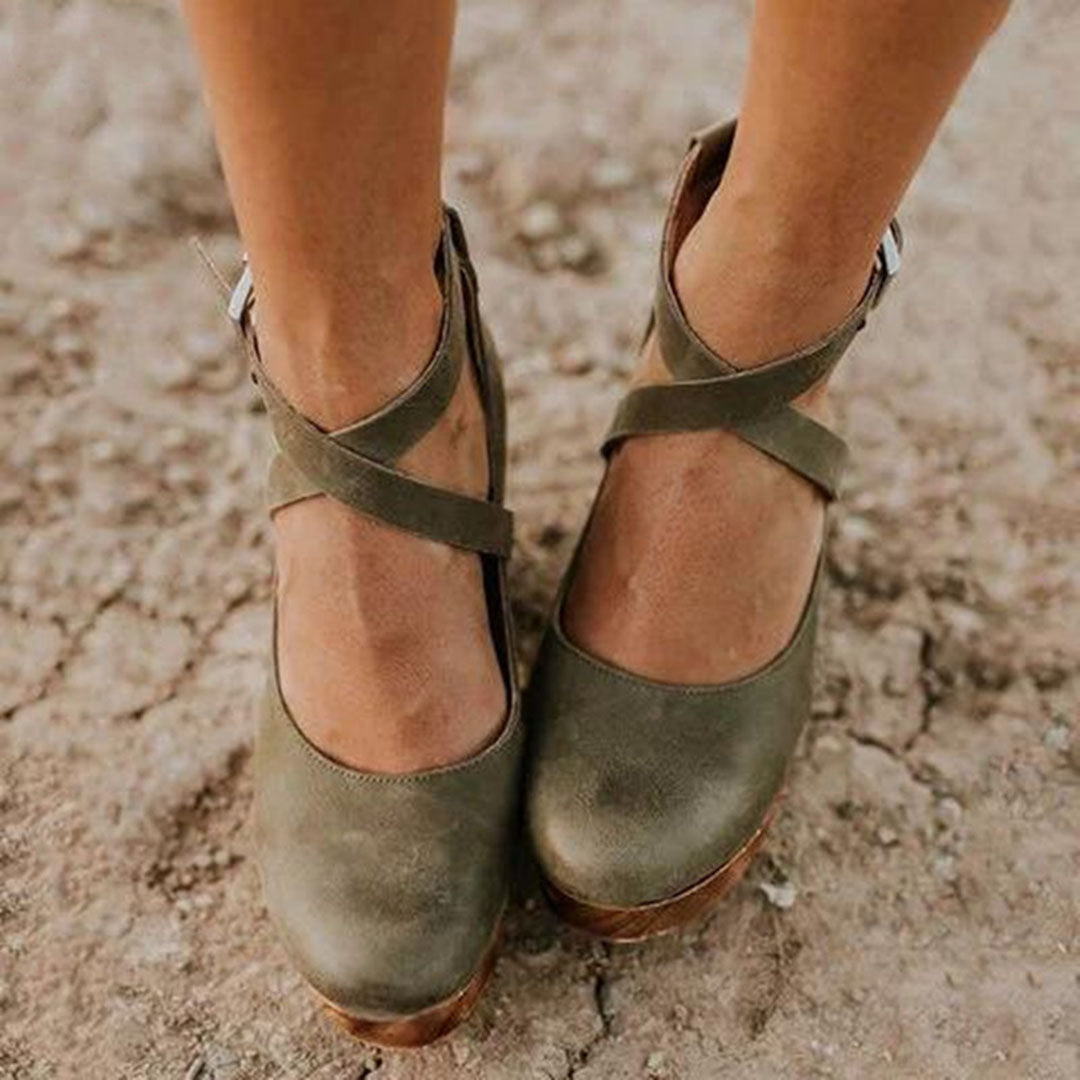 Salome | Closed Toe Wedge Heels