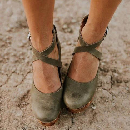Salome | Closed Toe Wedge Heels