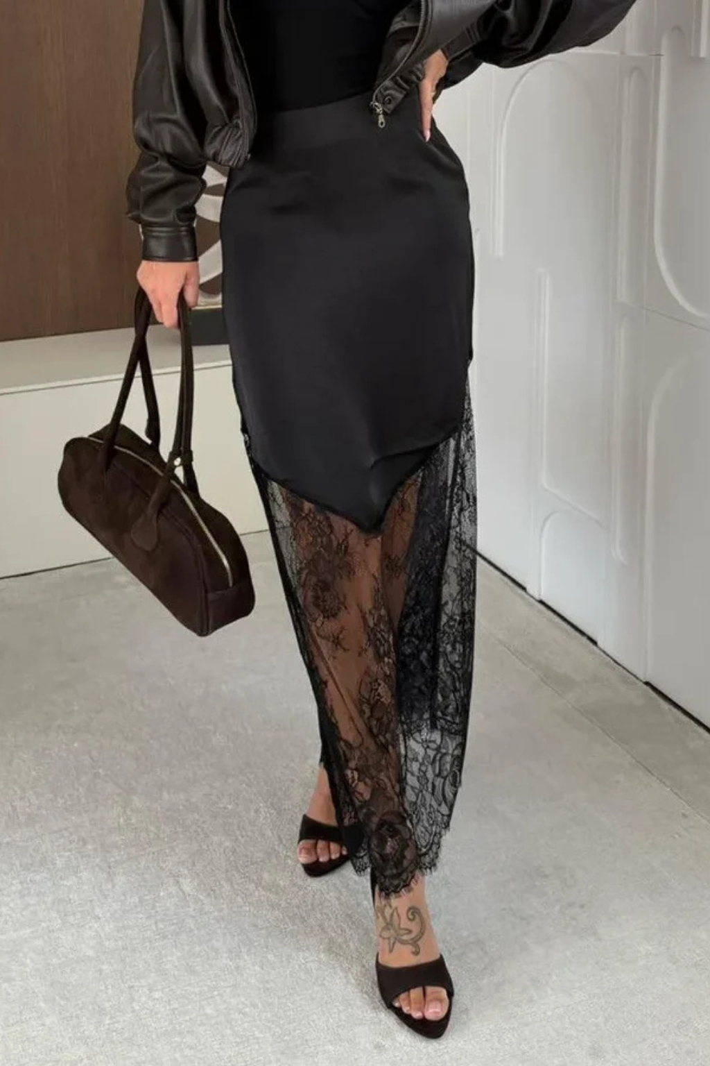 Isella | Lace-Trim Asymmetric Maxi Skirt