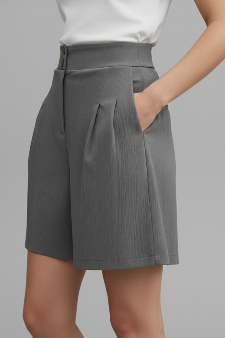 Giselle | Pleated High-Waist Wide-Leg Shorts