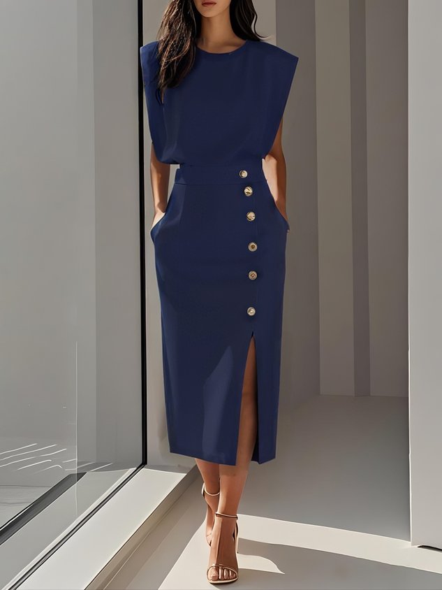 Noor | Round Neck Button-Slit Midi Dress