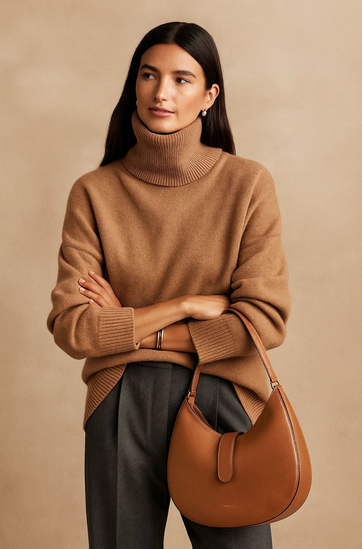 Women's Embla oversized turtleneck sweater in Khaki