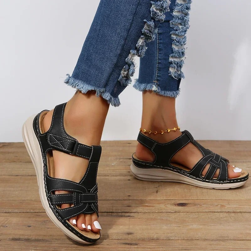 Agnès | Strappy Flat Sandals