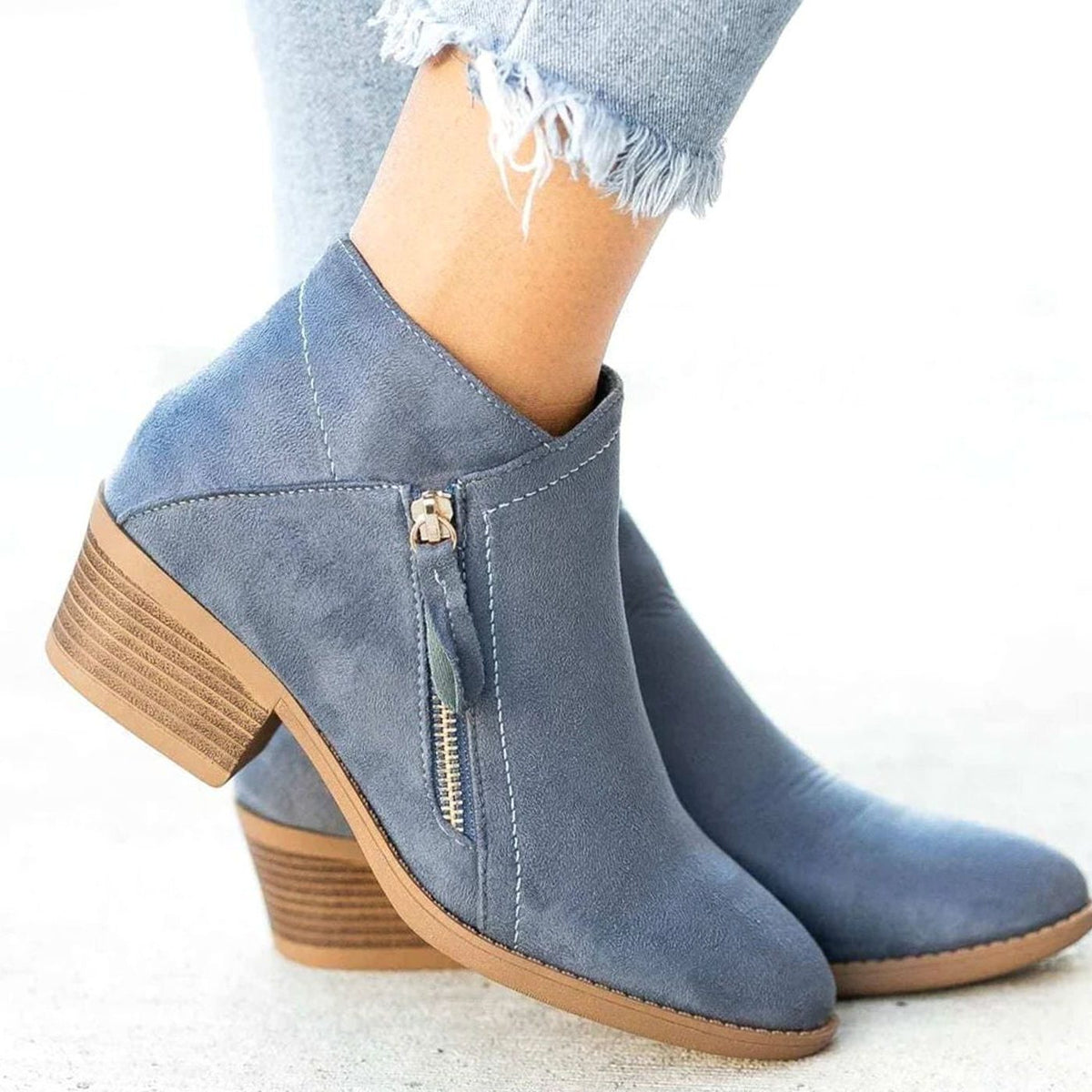 Women's Ragna V-cut ankle boots in Blue