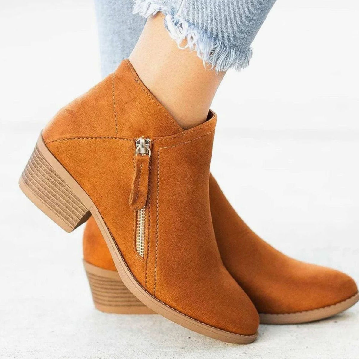 Women's Ragna V-cut ankle boots in Orange