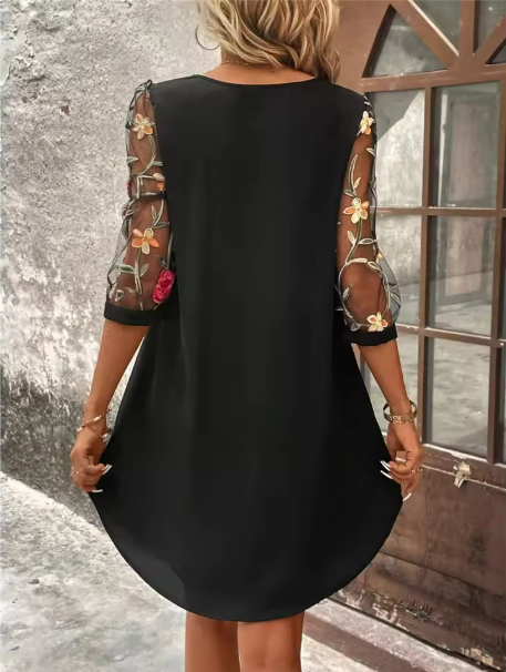 Roselyne | Floral Keyhole Long Sleeve Mini Dress