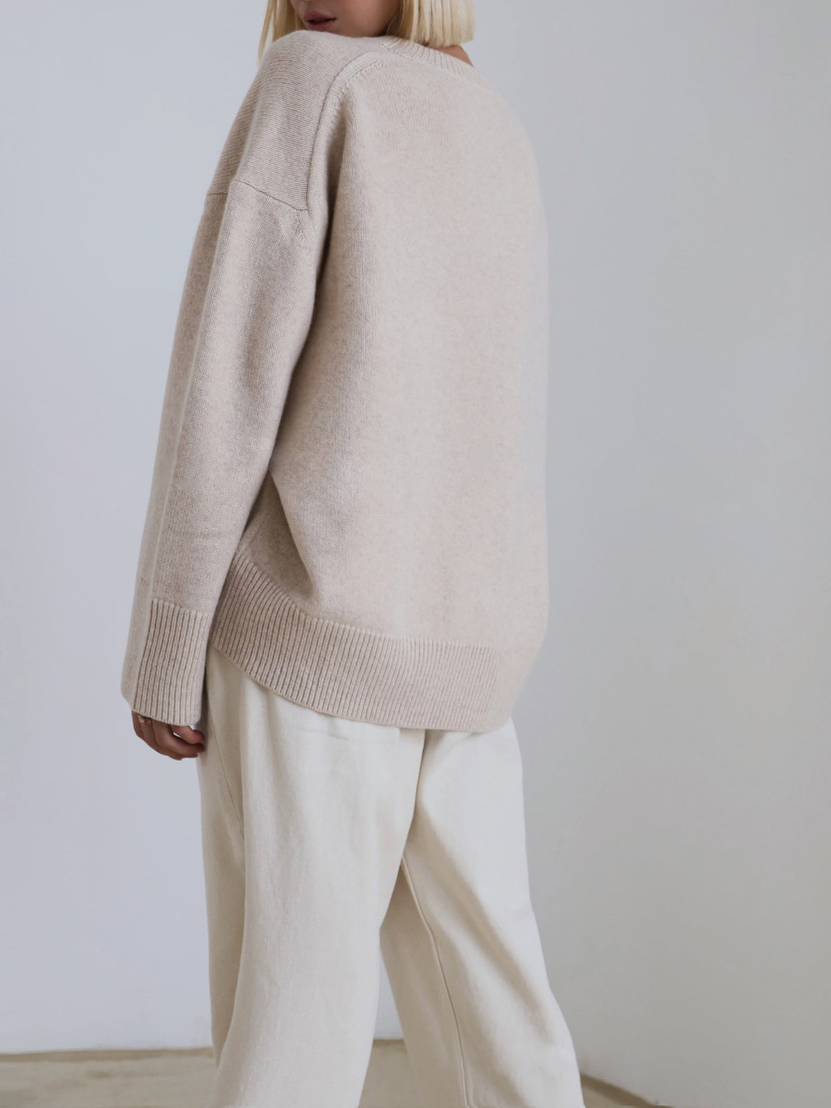 Women's Sanna classic crew neck sweater - view 10