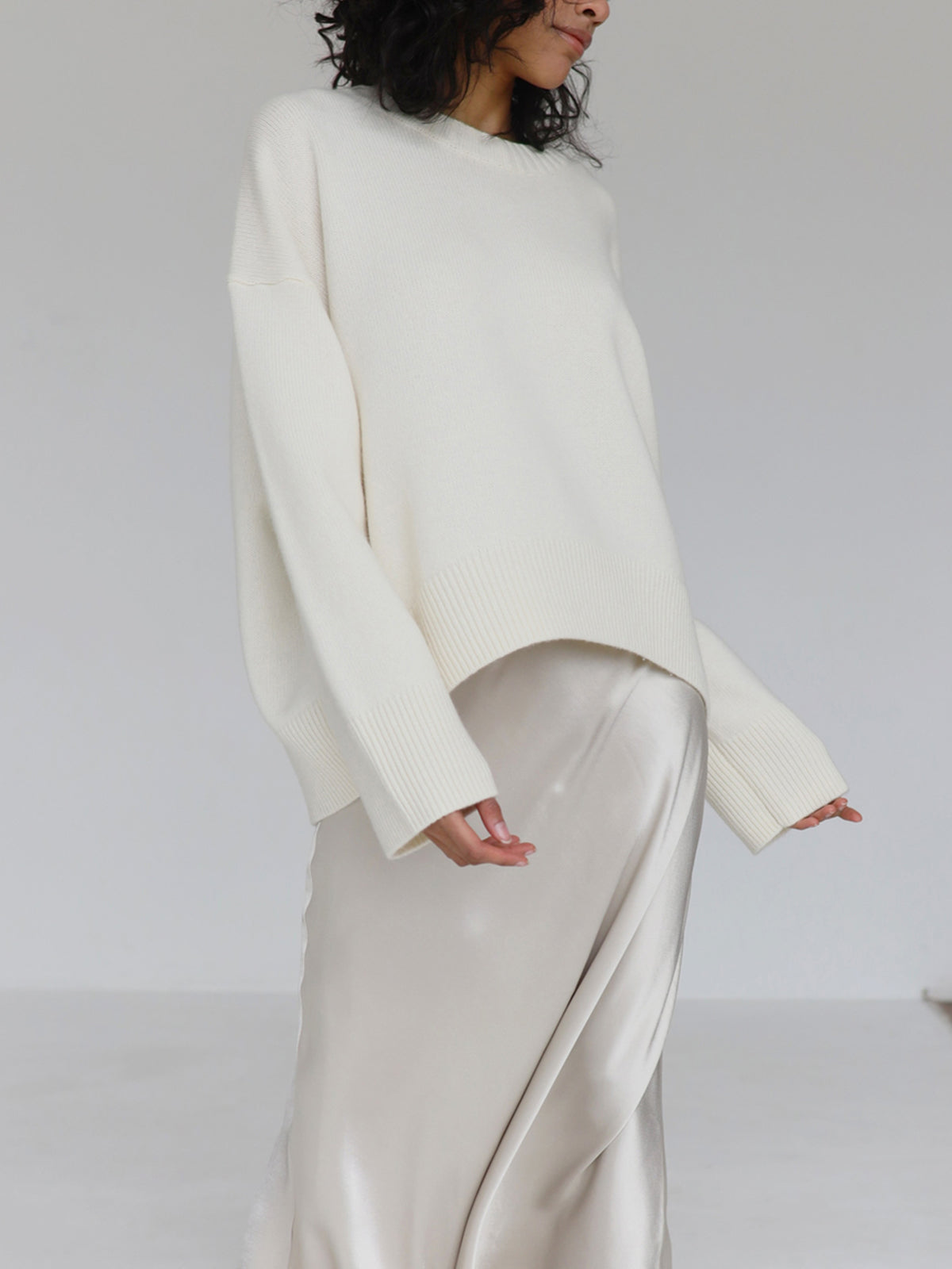 Women's Sanna classic crew neck sweater - view 13
