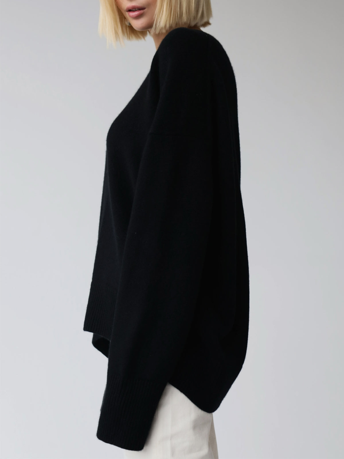 Women's Sanna classic crew neck sweater - view 15