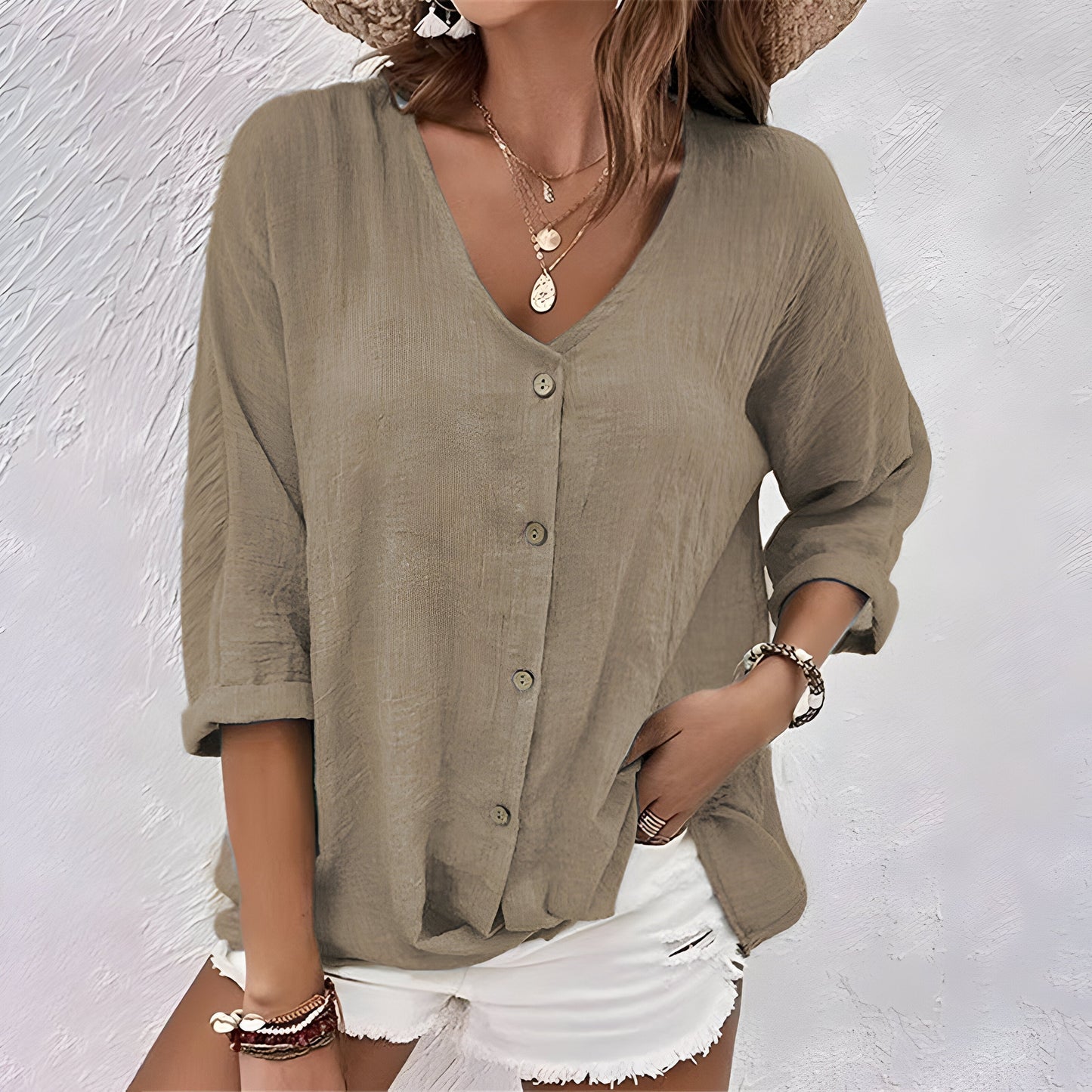 Gwen | Relaxed V-Neck Button-Up Blouse