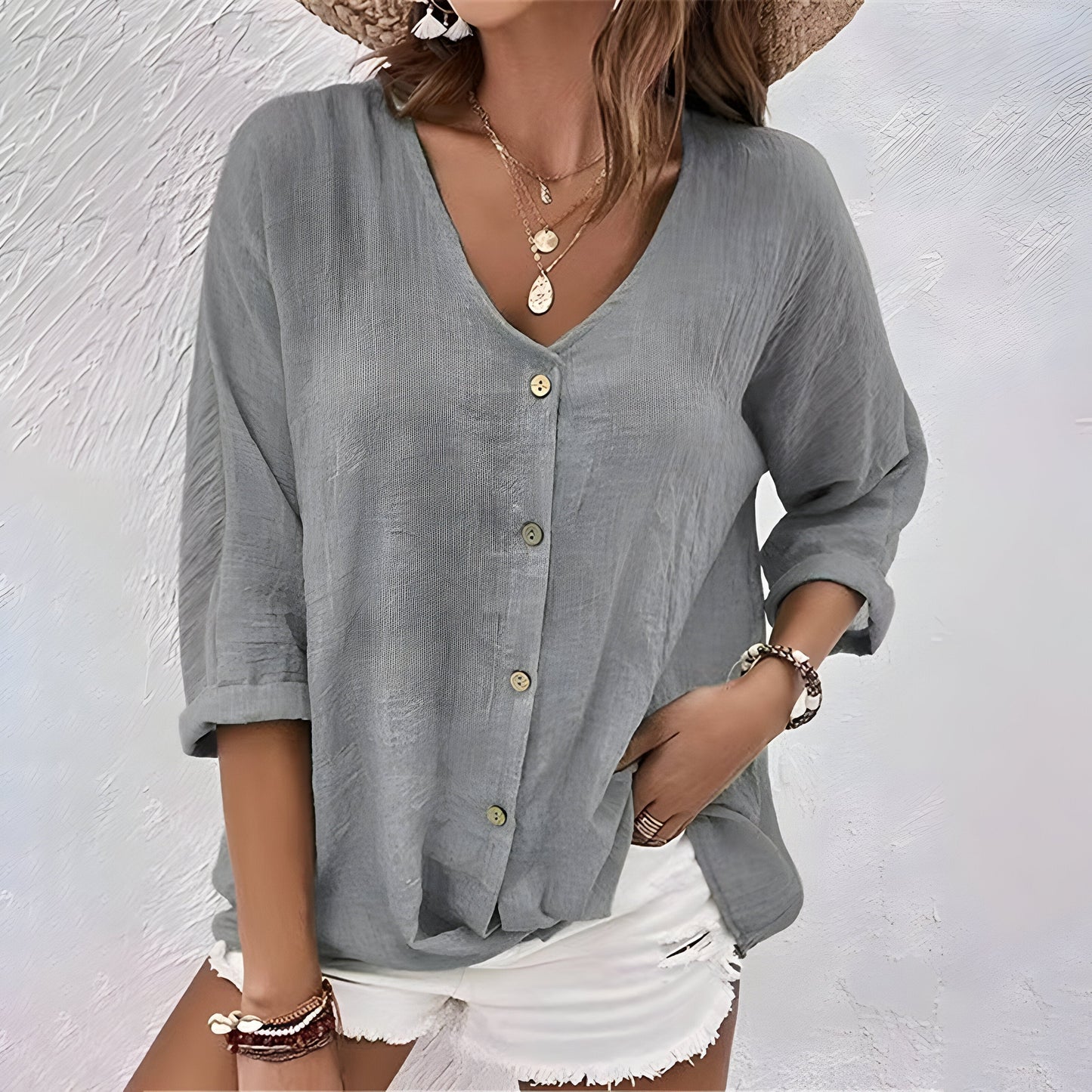 Gwen | Relaxed V-Neck Button-Up Blouse