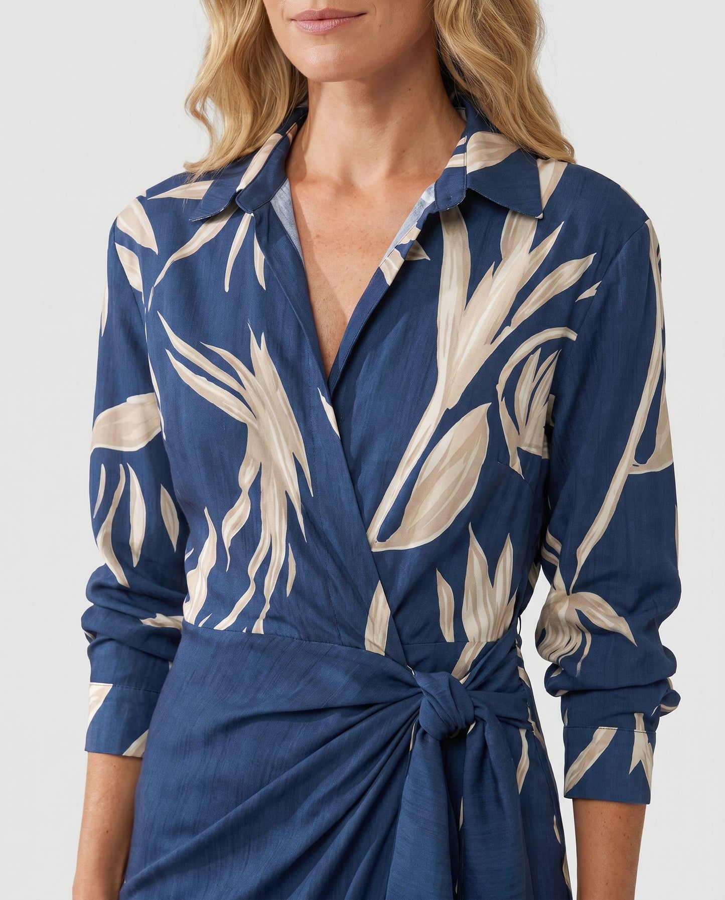 Héloïse | Leaf-Print Wrap Maxi Dress